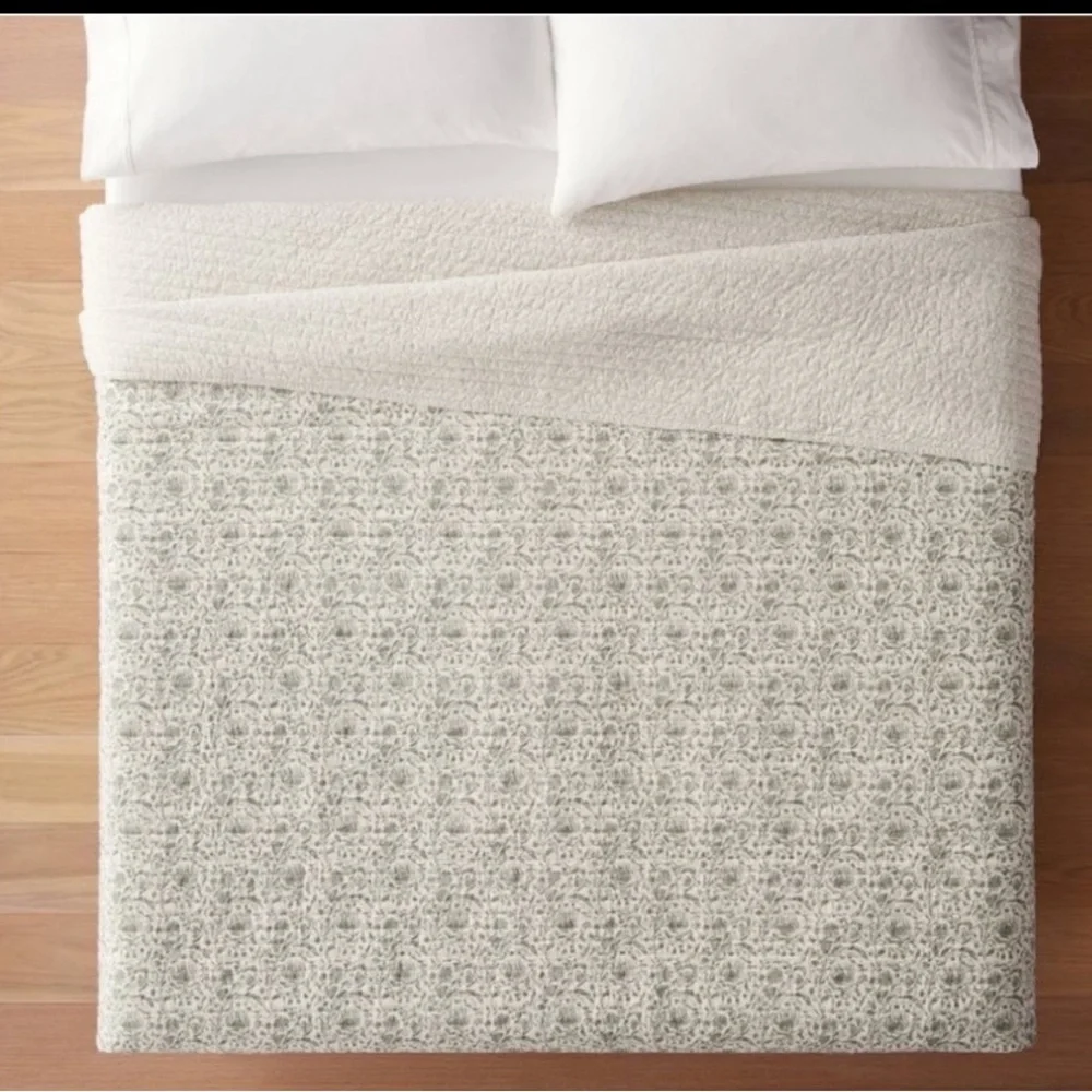 Studio McGee Decorative Cotton Slub Print Quilt Light Teal Green-Full/Queen